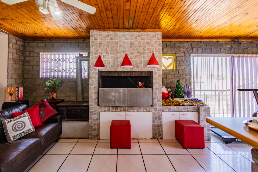 4 Bedroom Property for Sale in Blommendal Western Cape